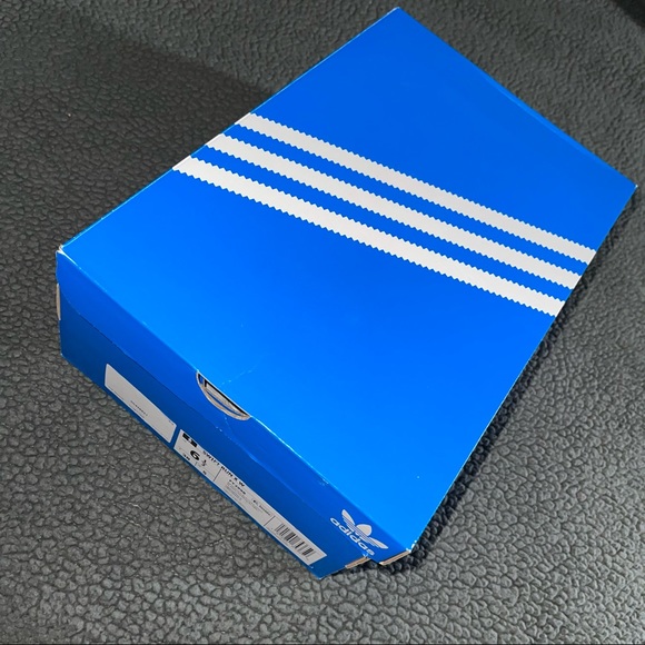 🚫SOLD🚫Adidas leopard / Cheetah shoes - Picture 9 of 9